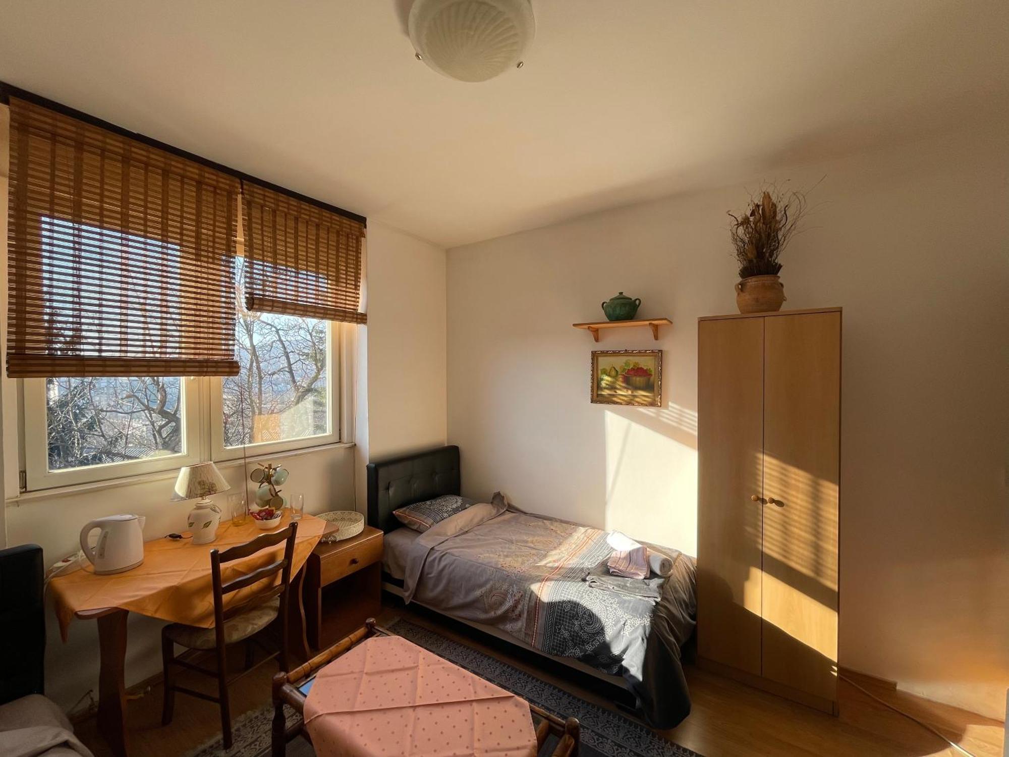 Ada Apartment