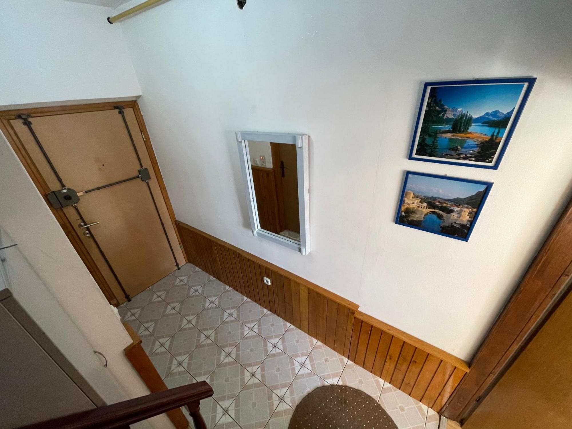 Ada Apartment